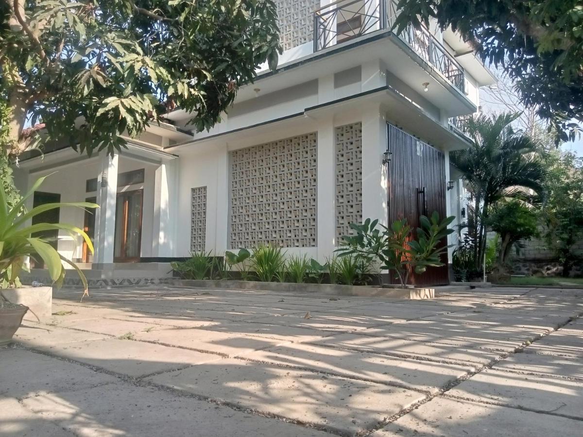 Warm Villas Lombok Kuta  Εξωτερικό φωτογραφία