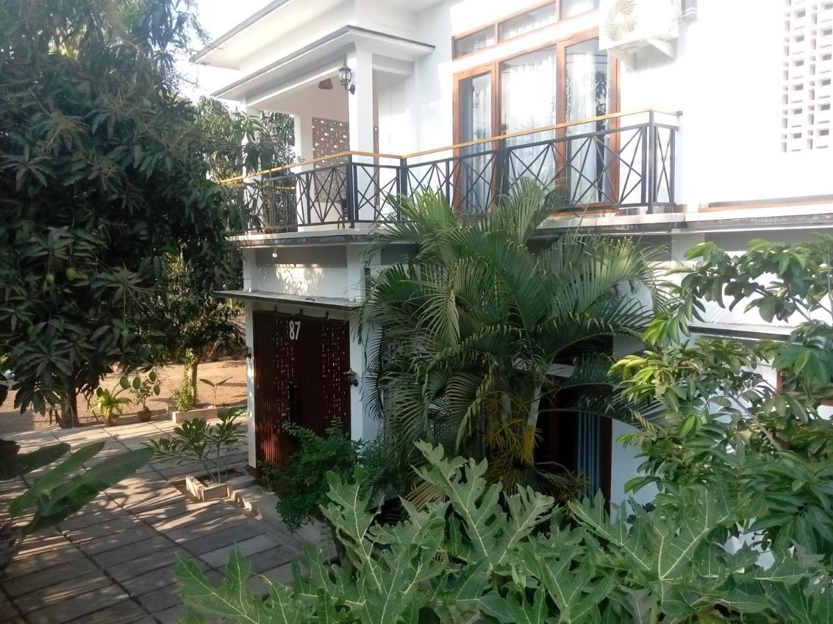 Warm Villas Lombok Kuta  Εξωτερικό φωτογραφία