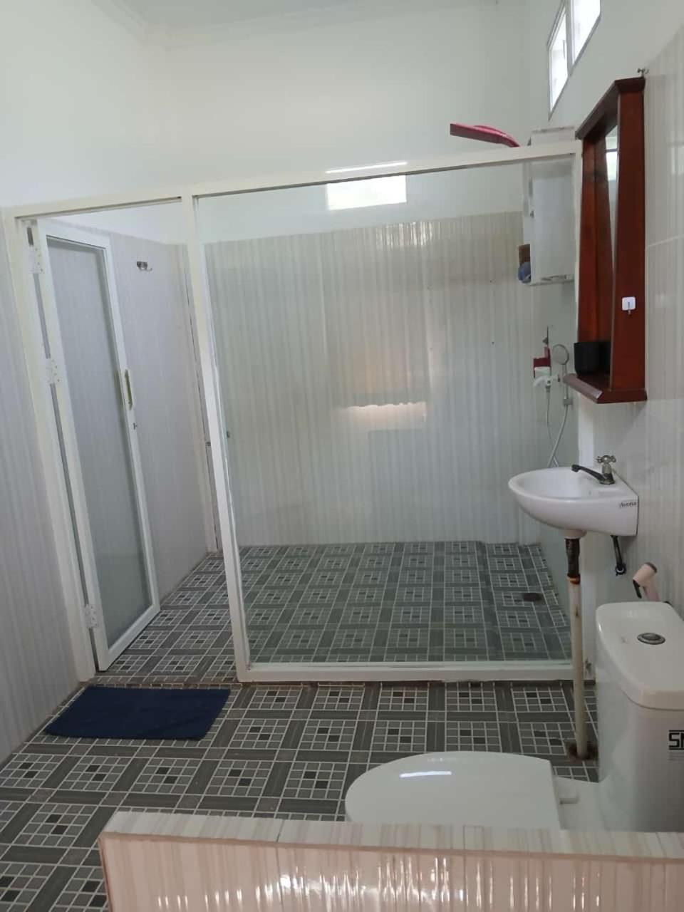 Warm Villas Lombok Kuta  Εξωτερικό φωτογραφία