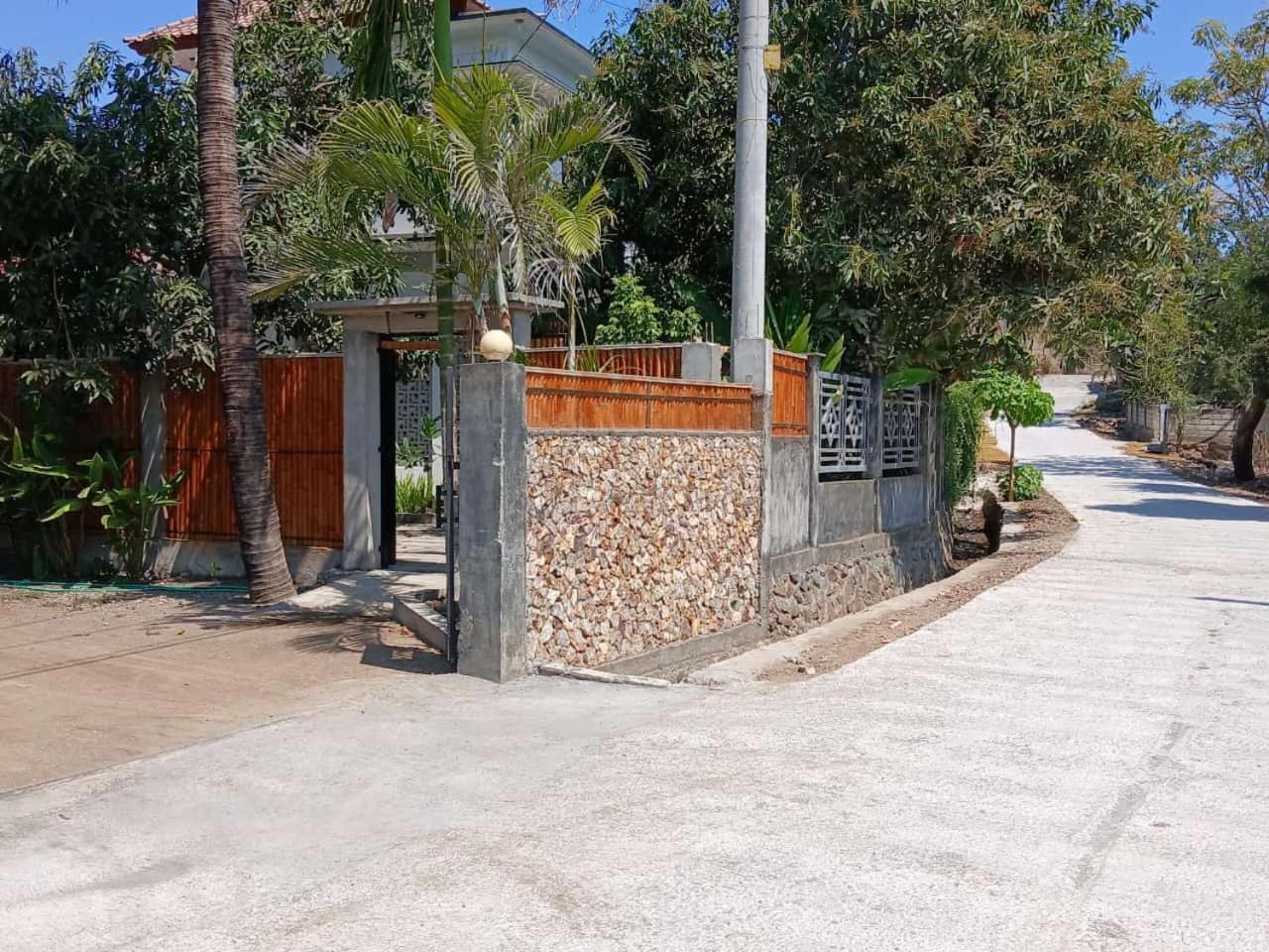 Warm Villas Lombok Kuta  Εξωτερικό φωτογραφία